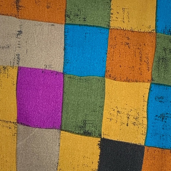 ELAINE GOLD 100% silk scarf.  Collection XIIX. - Picture 4 of 7